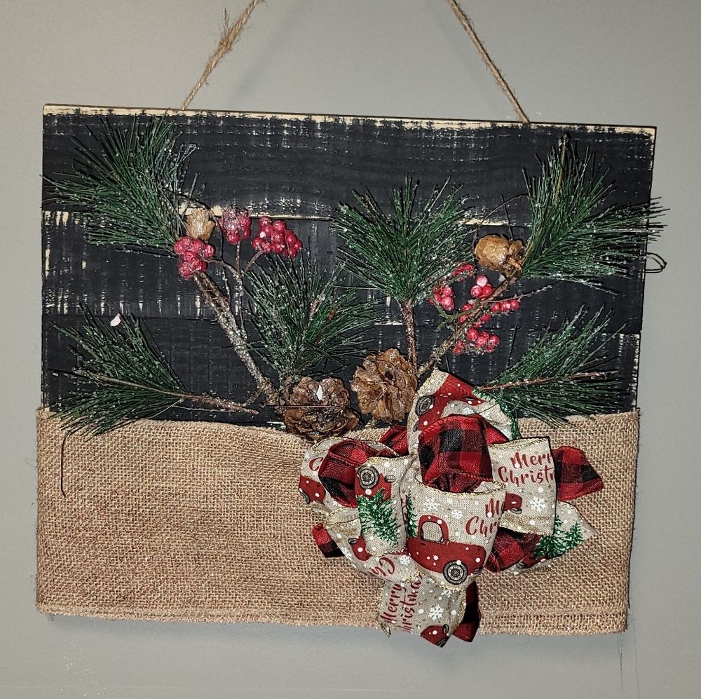 BRAND NEW Handmade Distressed Hanging Holiday Sign